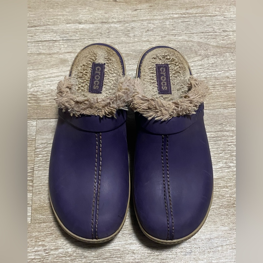 CROCS PURPLE COBBLER CLOGS